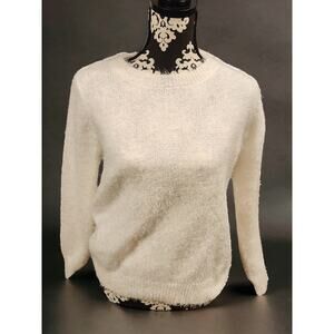 Mudd Womens Regular Small Eyelash White Sweater  Beautifully Made!